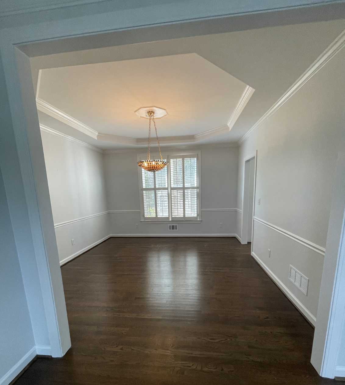 Formal dining room before the e-design